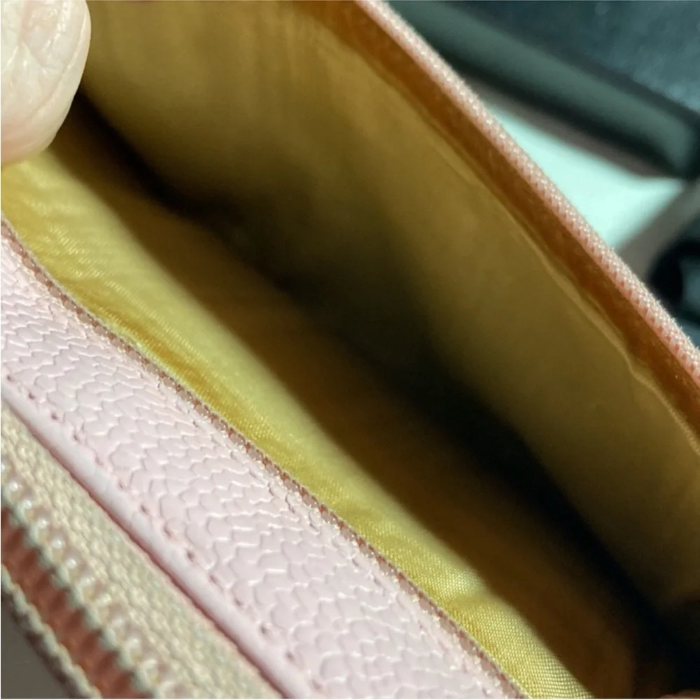 Chanel CC Wallet Pink Caviar Skin